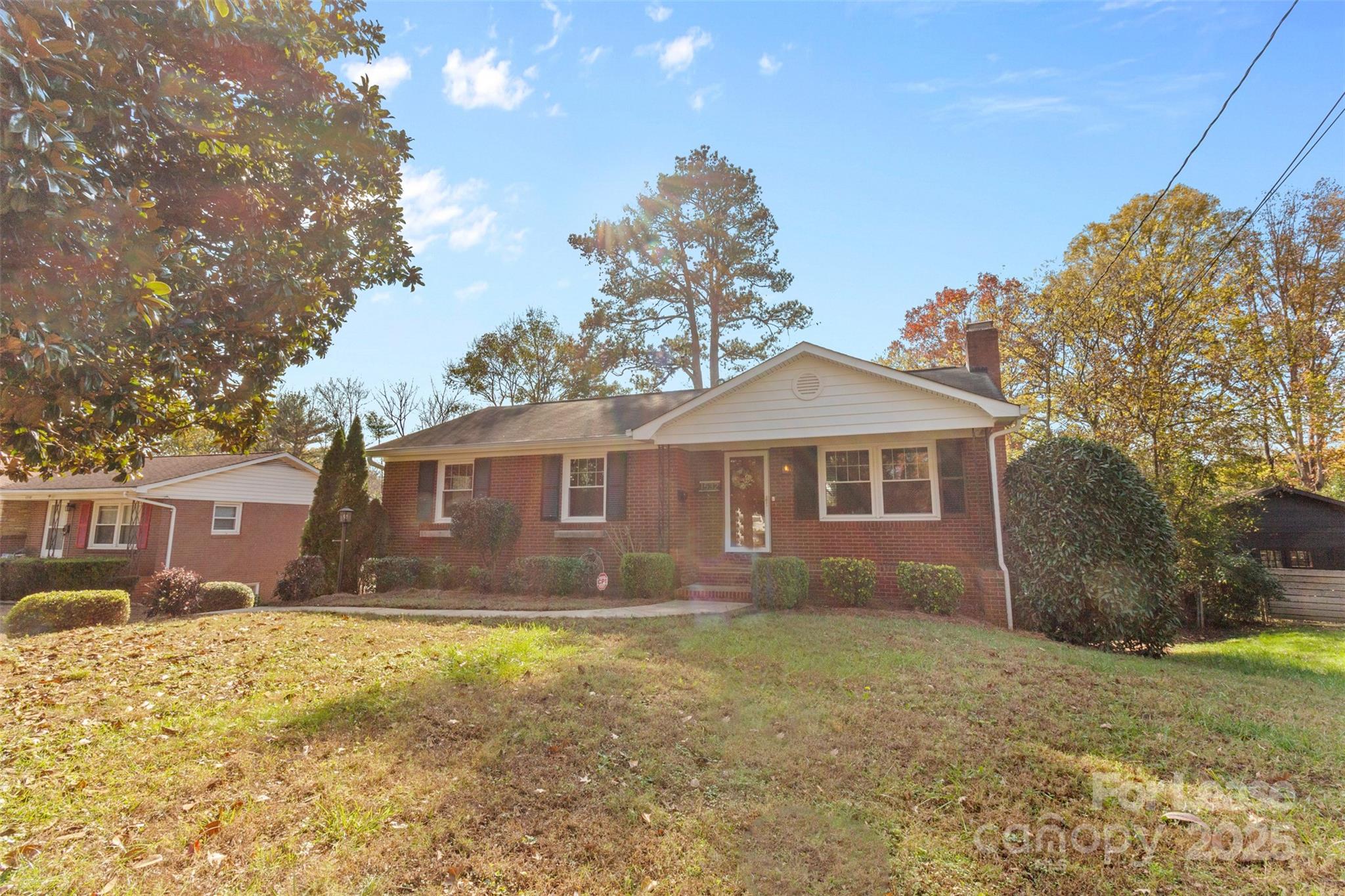 Property image 2 of 1532 Starbrook Drive in Starmount, Charlotte, NC 28210