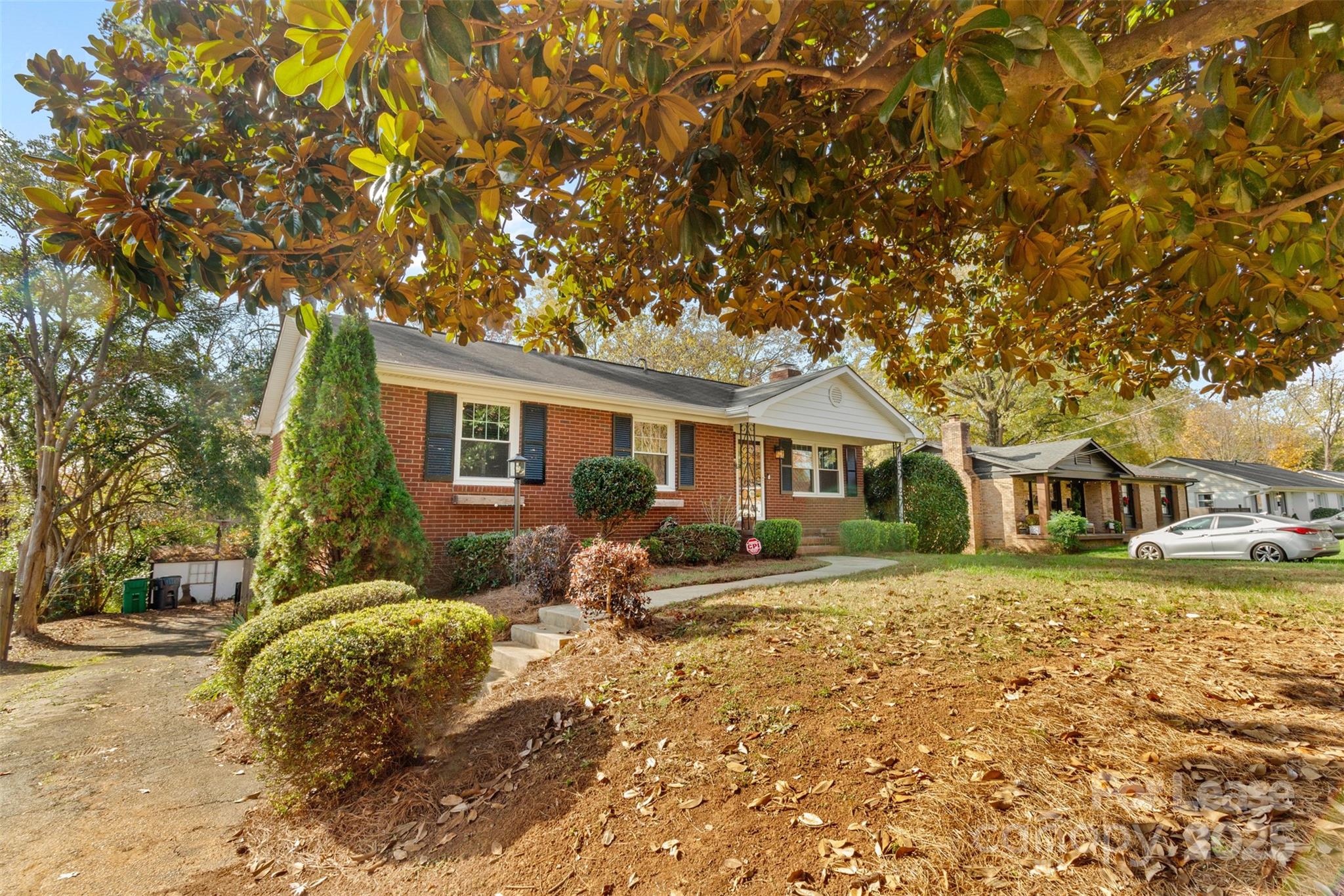 Property image 3 of 1532 Starbrook Drive in Starmount, Charlotte, NC 28210