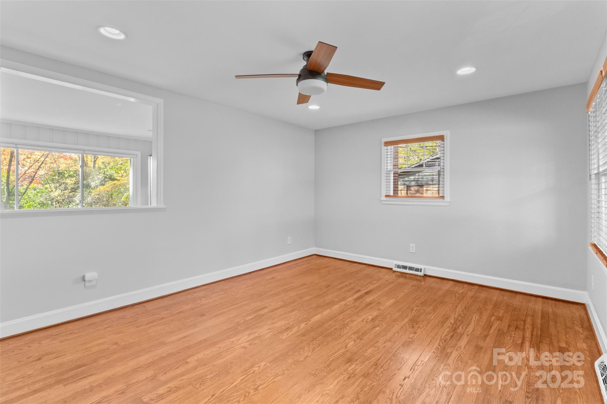 Property image 5 of 1532 Starbrook Drive in Starmount, Charlotte, NC 28210