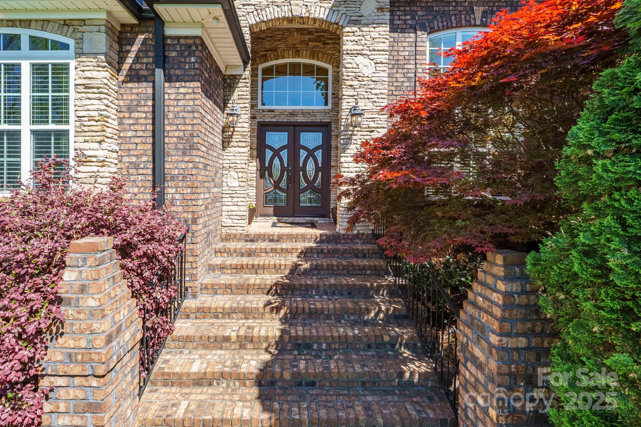 Property image 2 of 5016 Woodwinds Drive in Catawba Springs, Hickory, NC 28601