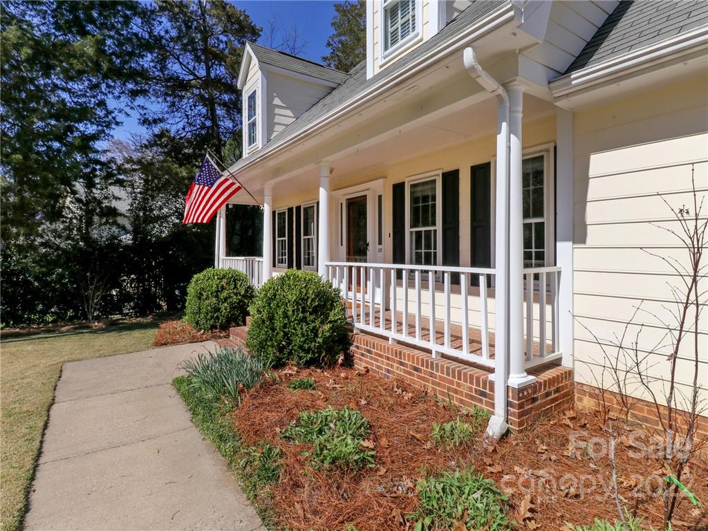 Property image 4 of 3921 Waterford Drive in Carmel Valley, Charlotte, NC 28226