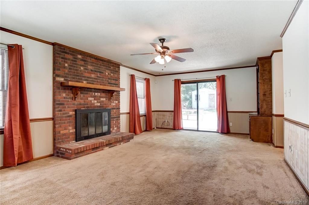 Property image 5 of 2518 Cherokee Court in Castlewood, Gastonia, NC 28056