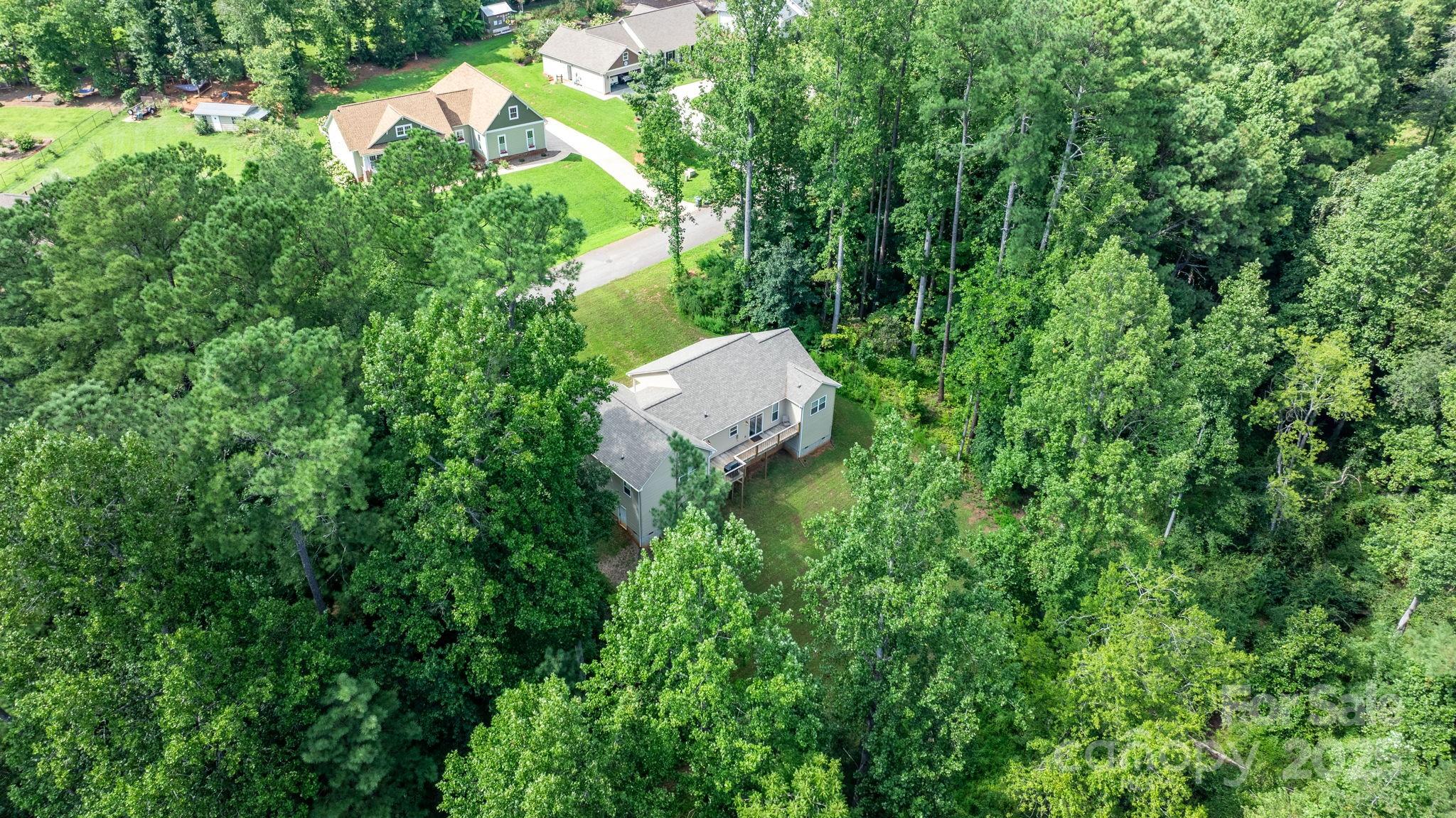 Property image 5 of 1210 Kensington Circle in Nottingham Estates, Newton, NC 28658