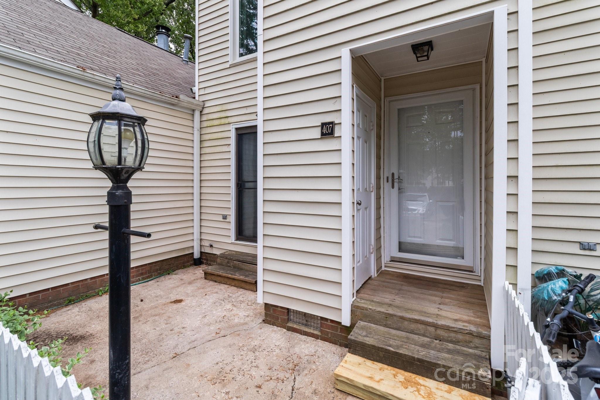 Property image 4 of 407 Eastwood Drive in Corbin Hills, Salisbury, NC 28146