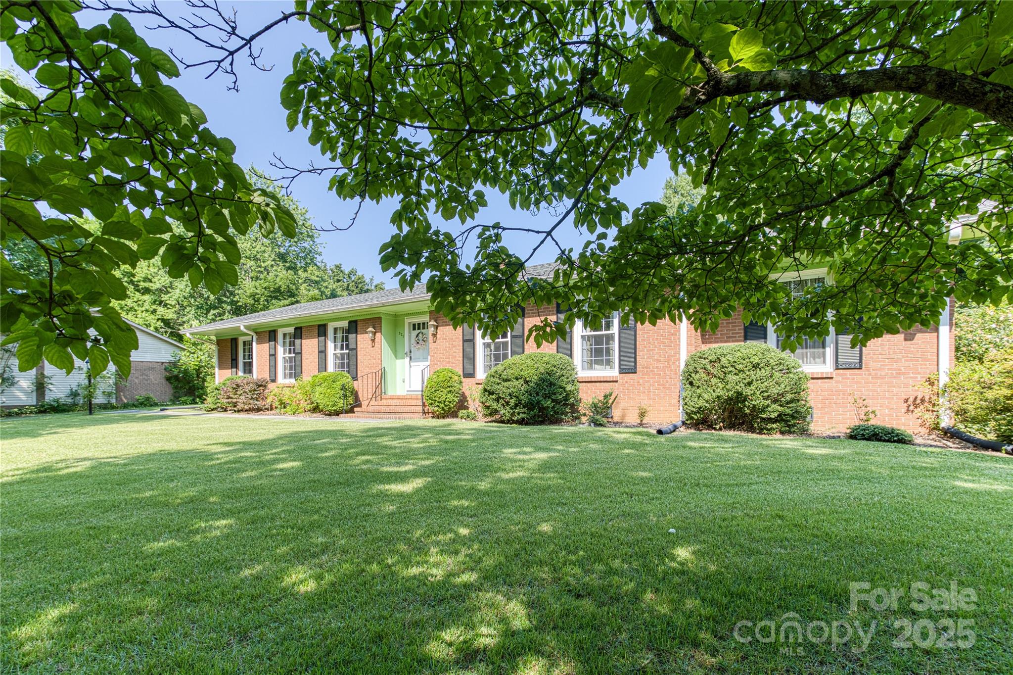 Property image 2 of 321 Knollwood Avenue in Eagle Heights, Salisbury, NC 28144