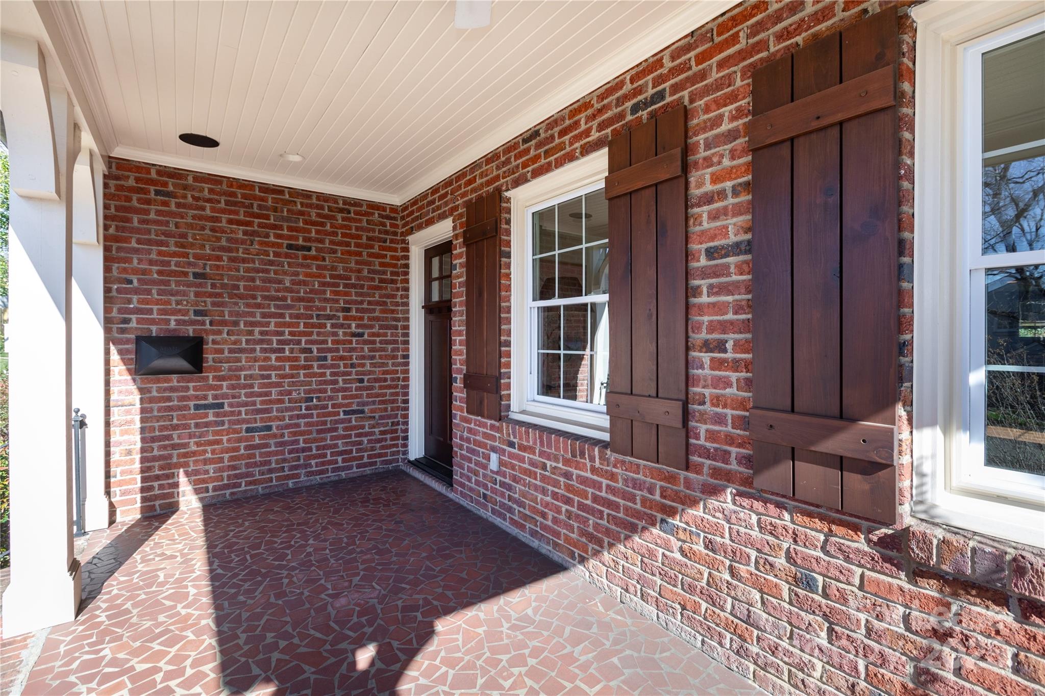 Property image 2 of 2817 Hillsdale Avenue in Myers Park Manor, Charlotte, NC 28209