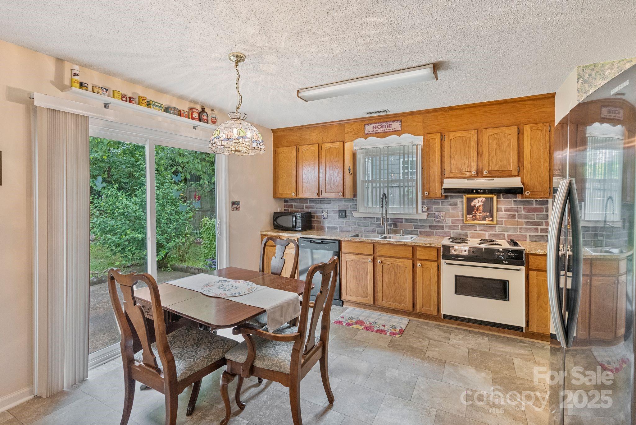 Property image 5 of 4810 Shea Court in Sandalwood, Monroe, NC 28110