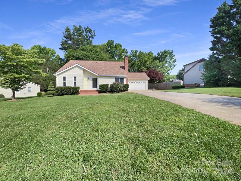 1717 Windy Rush Lane