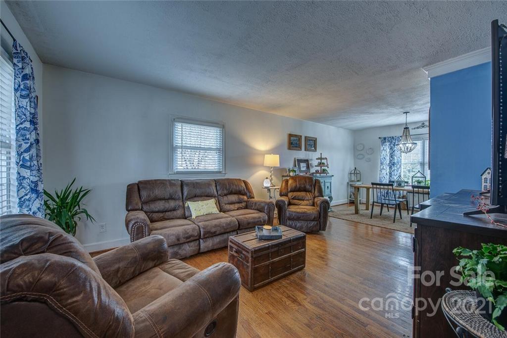 Property image 5 of 1605 Dixon Road in Kingswood, Gastonia, NC 28054