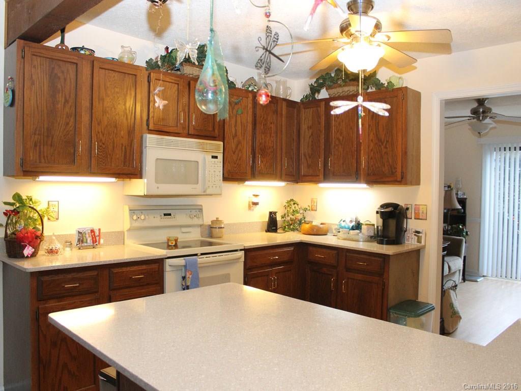 Property image 5 of 214 Juniper Lane in Lakemoor Village, Hendersonville, NC 28739