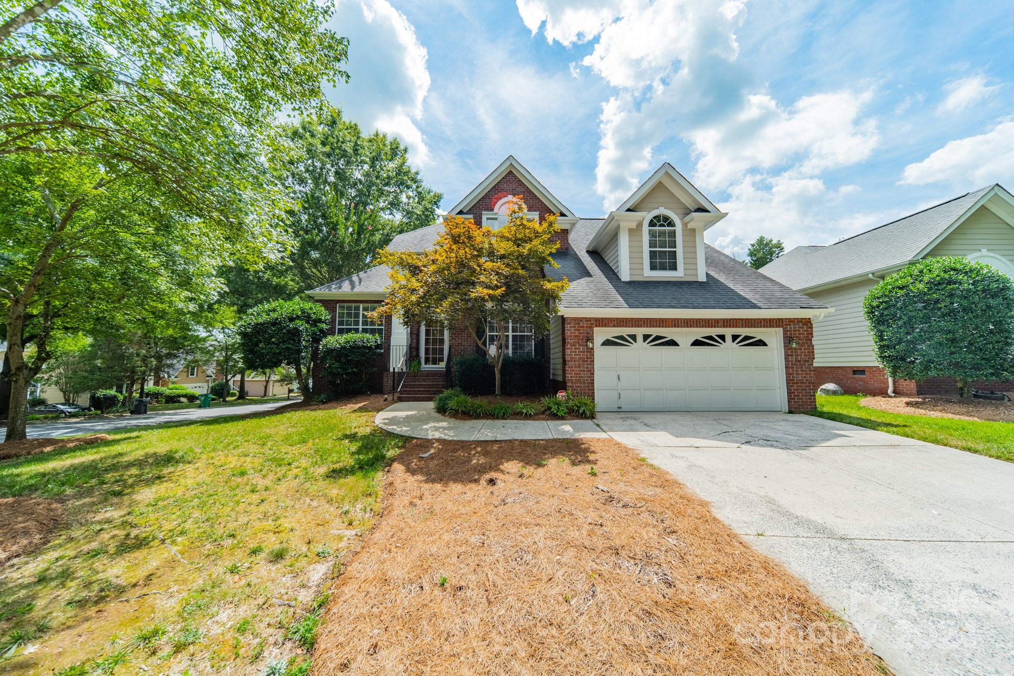 Property image 2 of 6342 Oxwynn Lane in Providence Commons, Charlotte, NC 28270