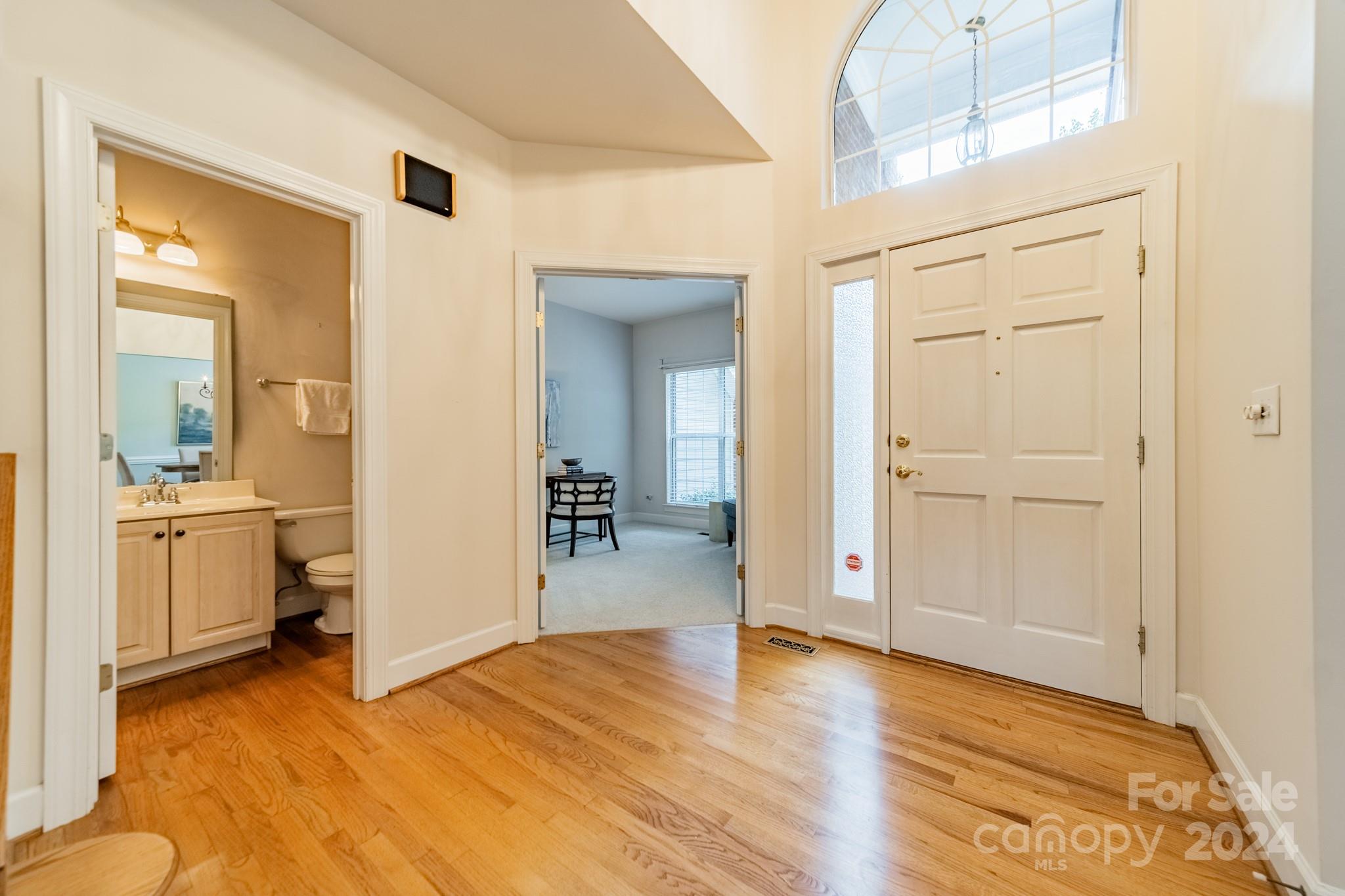 Property image 3 of 6342 Oxwynn Lane in Providence Commons, Charlotte, NC 28270