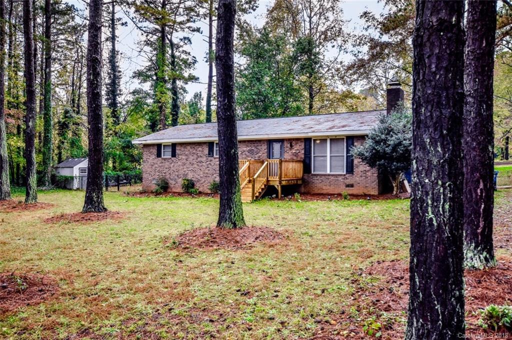 Property image 2 of 290 Chuckwood Road in Holiday Harbor, Mooresville, NC 28117