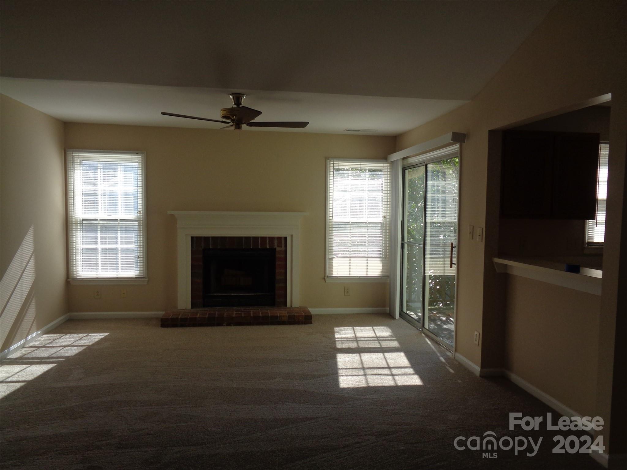 Property image 4 of 762 Marsh Road in Selwyn Farms, Charlotte, NC 28209