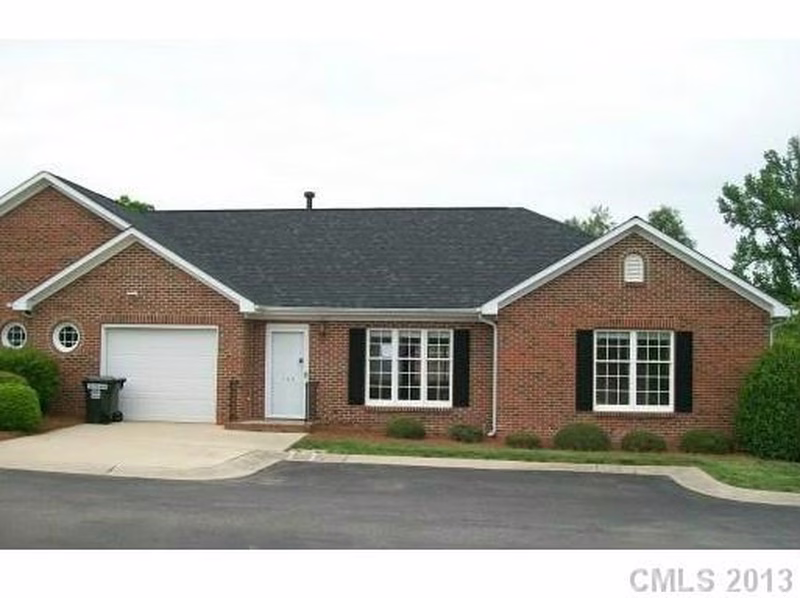 568 Royalty Court