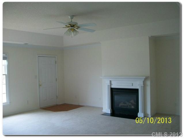 Property image 5 of 568 Royalty Court in Windsor Woods, Gastonia, NC 28054