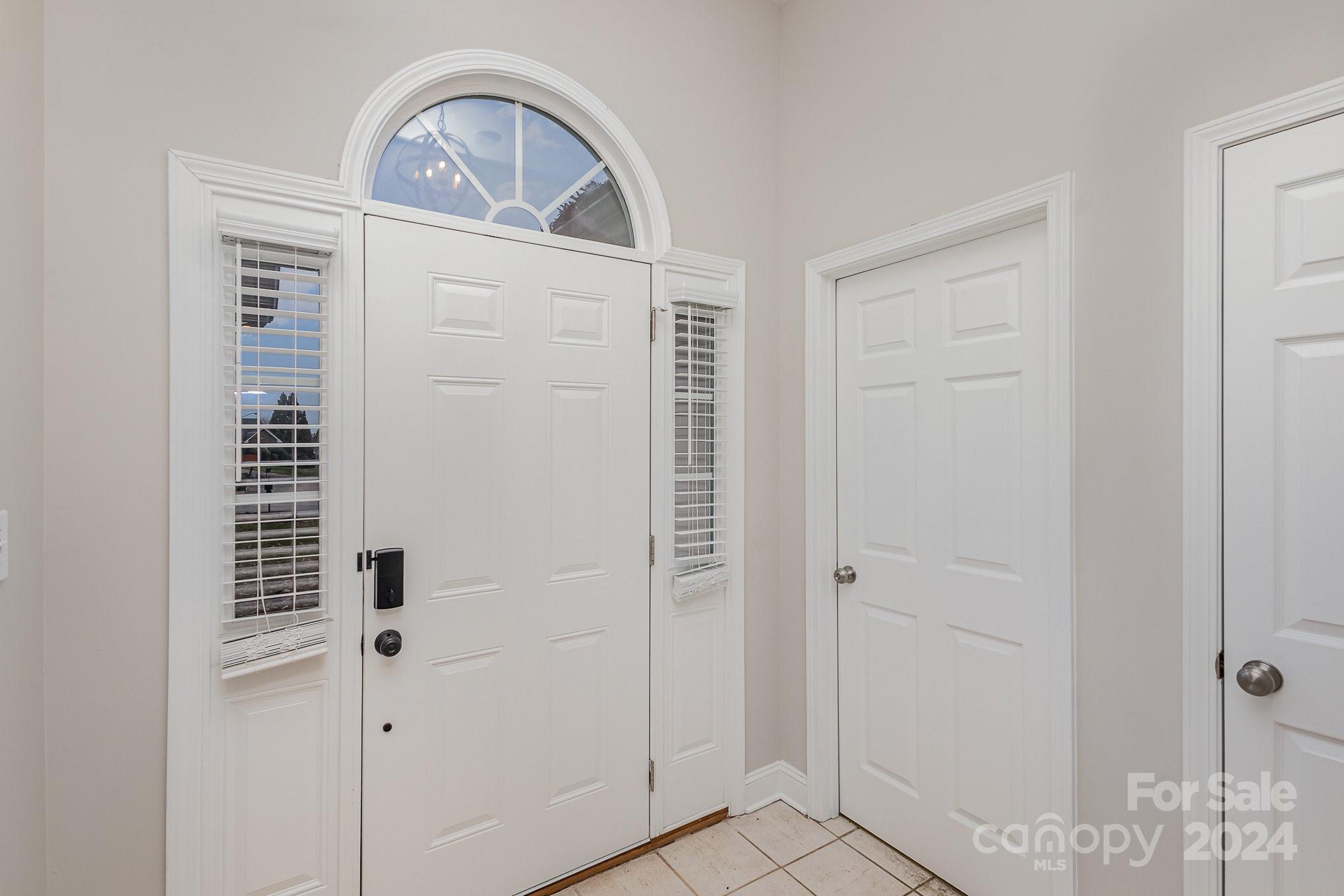 Property image 3 of 1824 Pipers Ridge Circle in Pipers Ridge, Conover, NC 28613