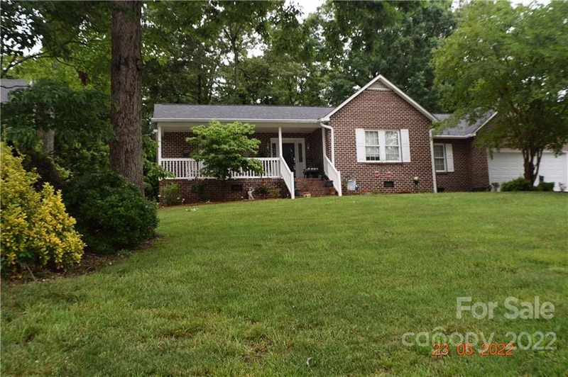 302 Eastwood Drive