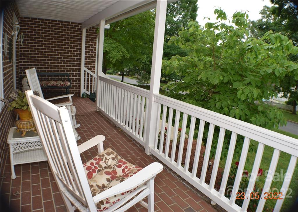 Property image 5 of 302 Eastwood Drive in Corbin Hills, Salisbury, NC 28146