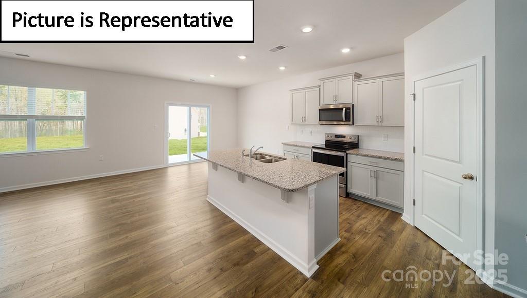 Property image 5 of 8055 Kennesaw Drive in Nolen Farm, Gastonia, NC 28056