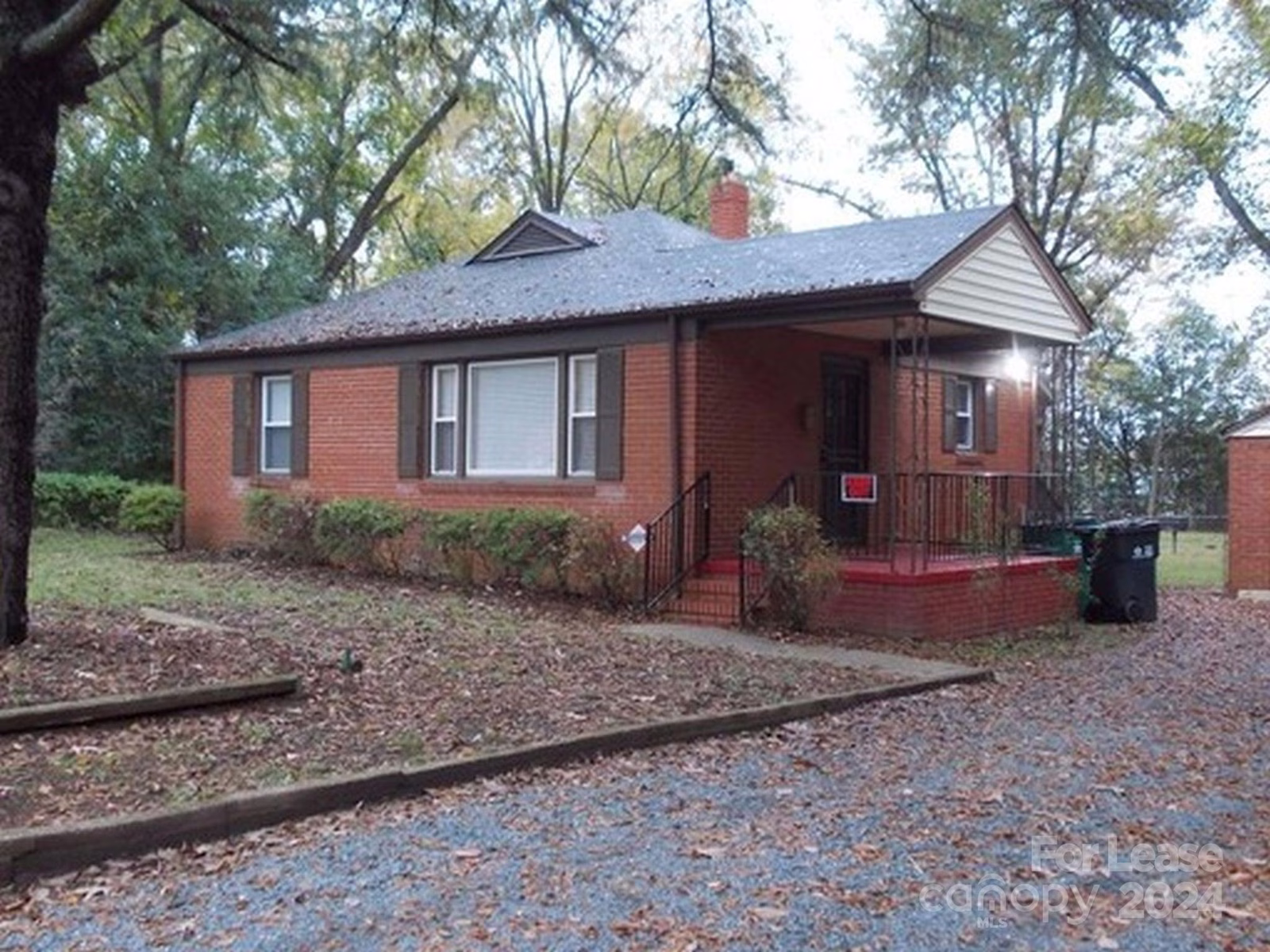 Property image 1 at 2746 Dogwood Avenue, Charlotte, NC 28206