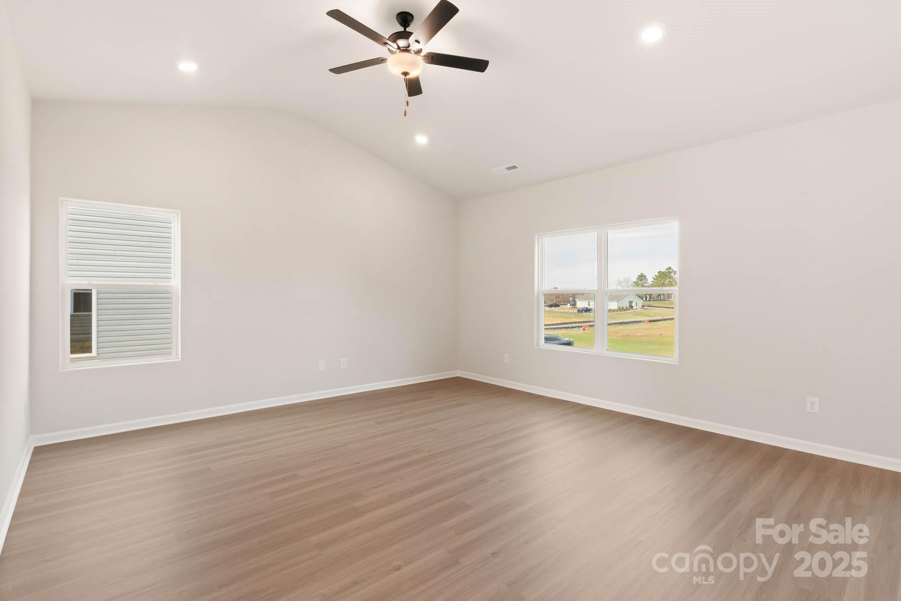 Property image 2 of 3324 Burberry Drive in Stagecoach Station, Gastonia, NC 28052