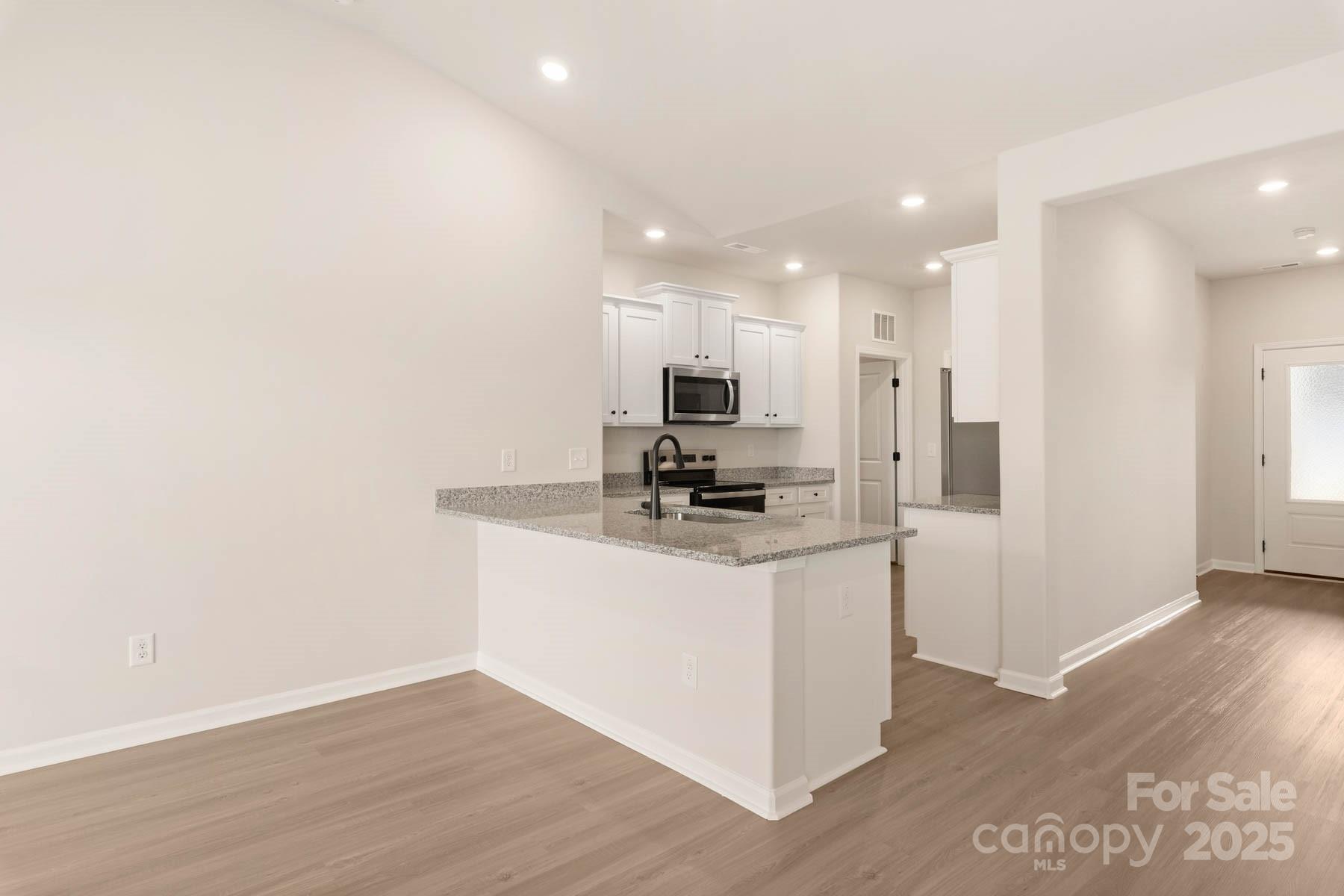 Property image 5 of 3324 Burberry Drive in Stagecoach Station, Gastonia, NC 28052