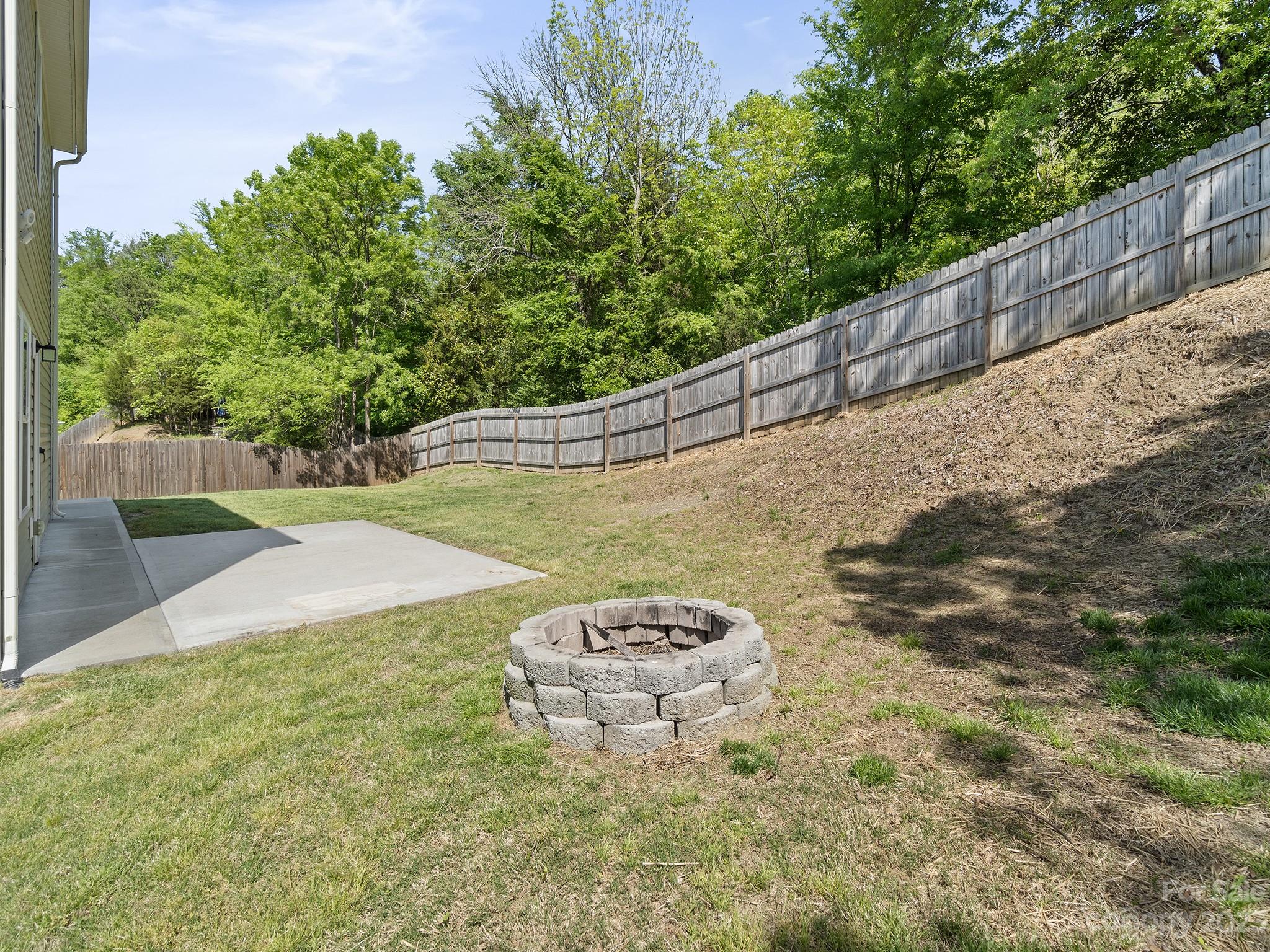 Property image 5 of 2301 Bloomfield Drive in Azalea Estates, Kannapolis, NC 28081