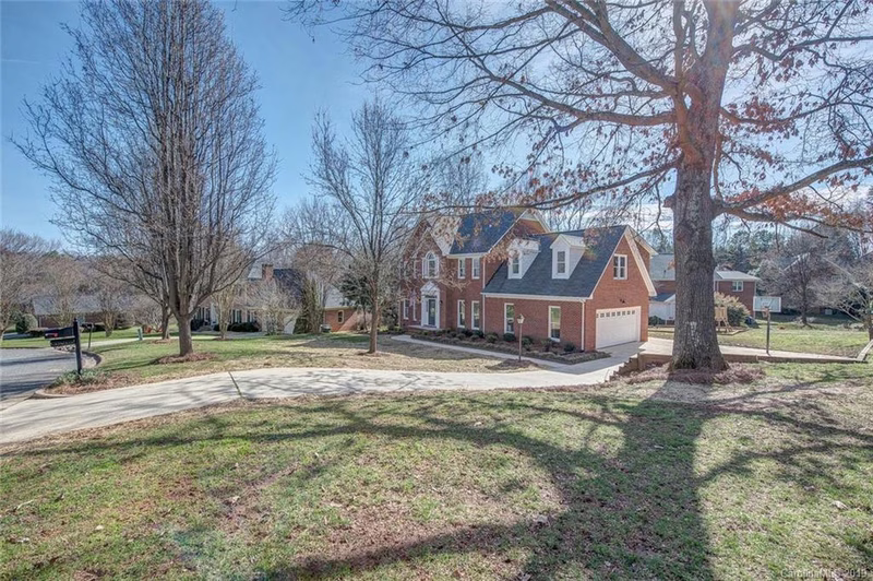 Property image 2 at 1507 Village Court, Gastonia, NC 28054
