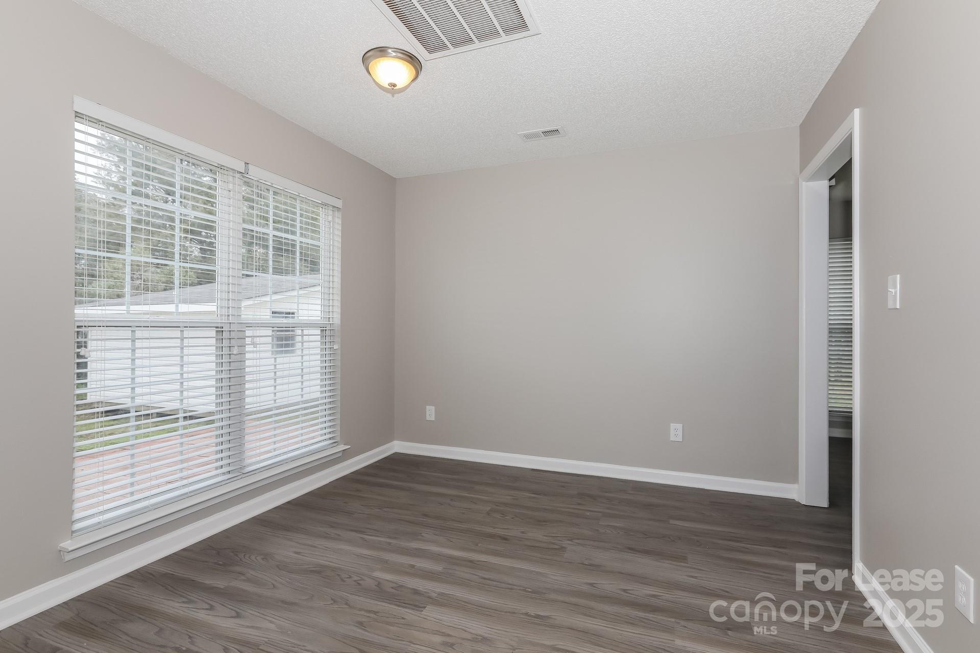 Property image 4 of 7009 Gatwick Lane in Buckingham, Matthews, NC 28104