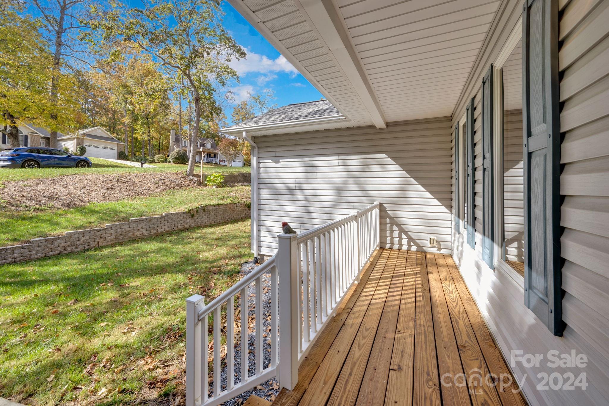 Property image 3 of 1617 1623 9th Street Place in Providence Forest, Hickory, NC 28602