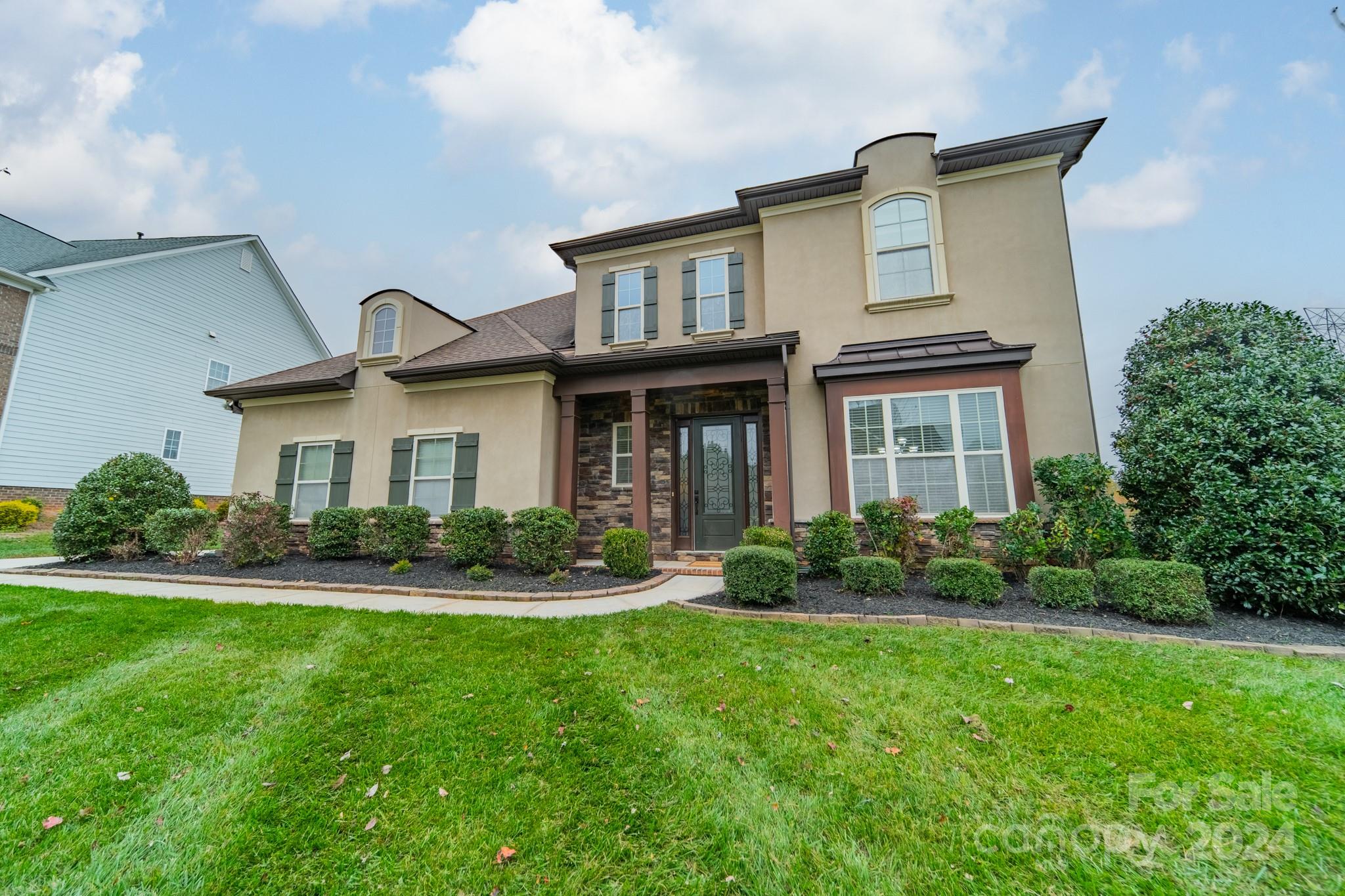 Property image 2 of 1204 Oleander Lane in Weddington Trace, Waxhaw, NC 28173