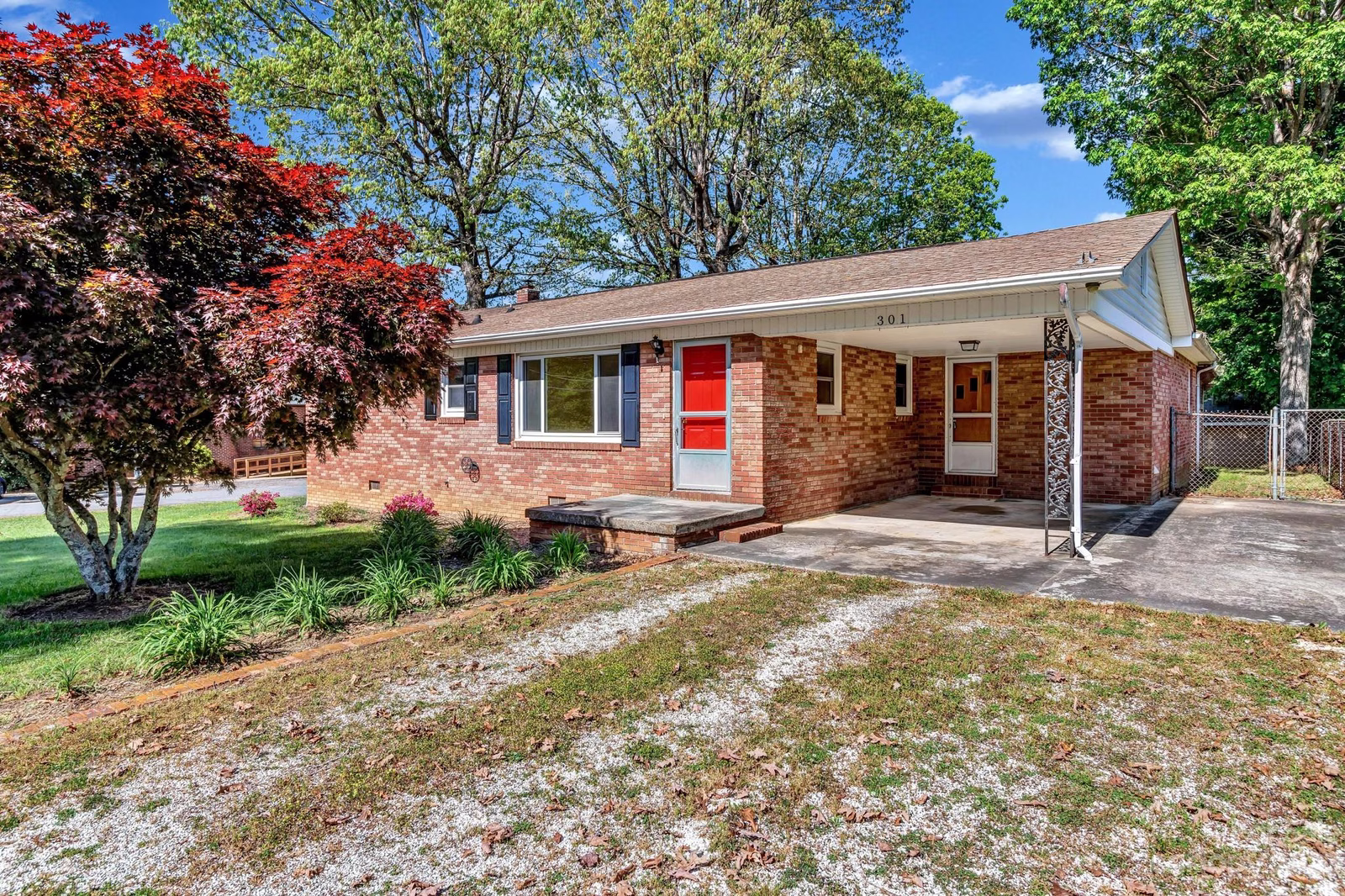 Property image 1 at 301 Stonewall Avenue, Swannanoa, NC 28778