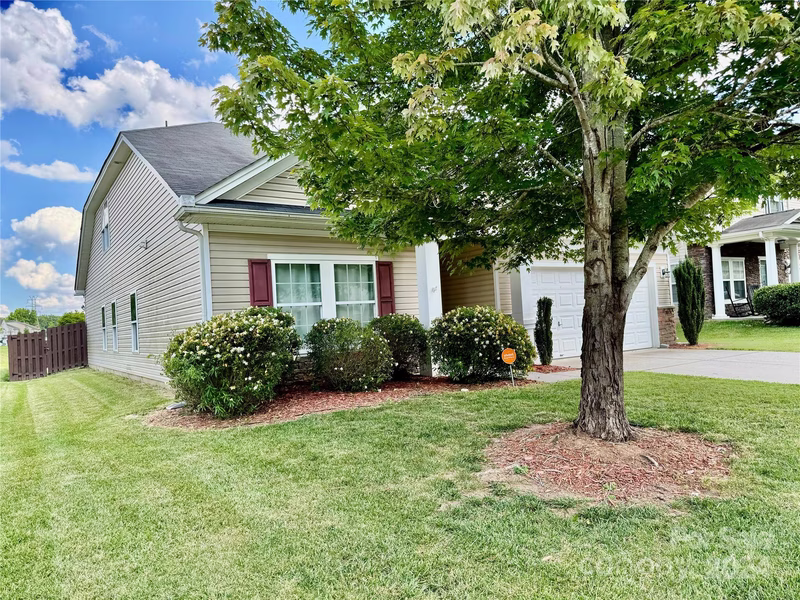 Property image 2 at 422 Bougainvillea Court, Monroe, NC 28110