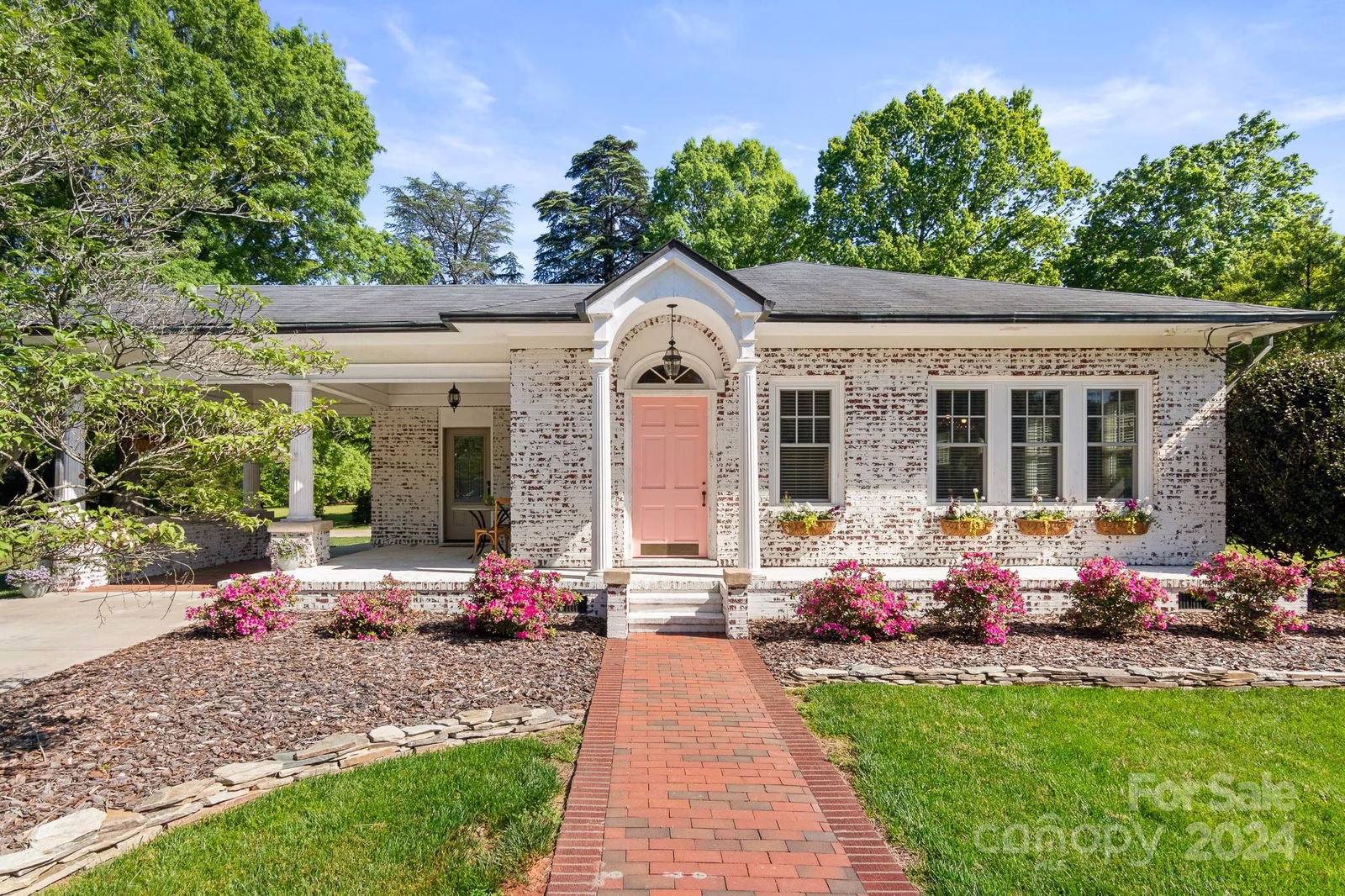 Property image 1 at 221 Ridgeway Avenue, Statesville, NC 28677