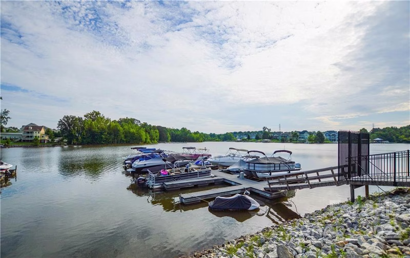 164 Longboat Road