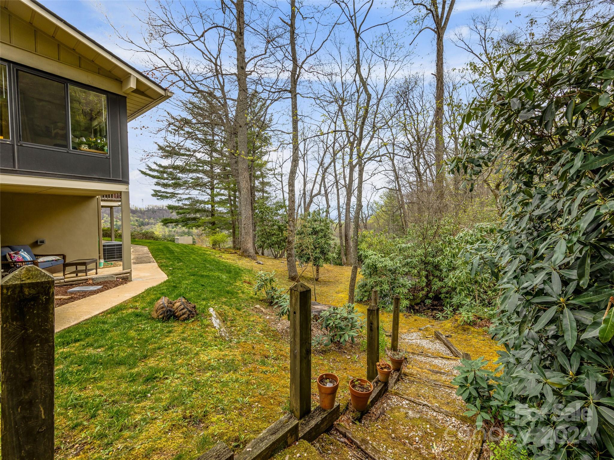 Property image 4 of 500 Davis Mountain Road in Country Ridge, Laurel Park, NC 28739