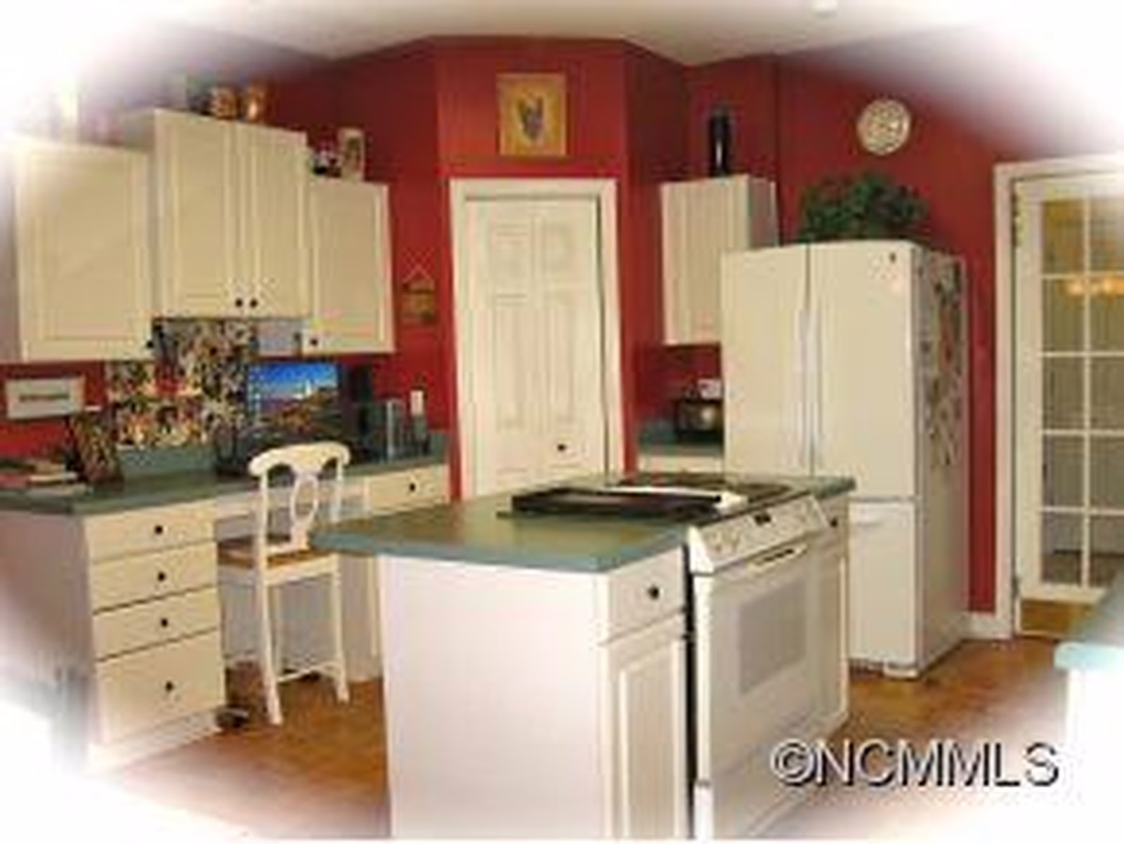 Property image 1 at 217 Deerpath Lane, Hendersonville, NC 28739