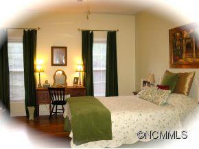 Property image 2 of 217 Deerpath Lane in Canarian Estates, Hendersonville, NC 28739
