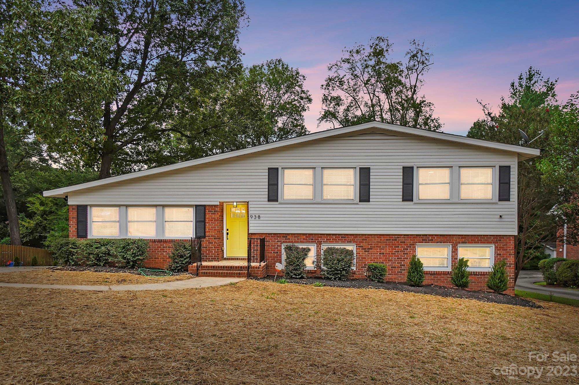 Property image 3 of 938 Nottingham Drive in Sherwood Forest, Gastonia, NC 28054