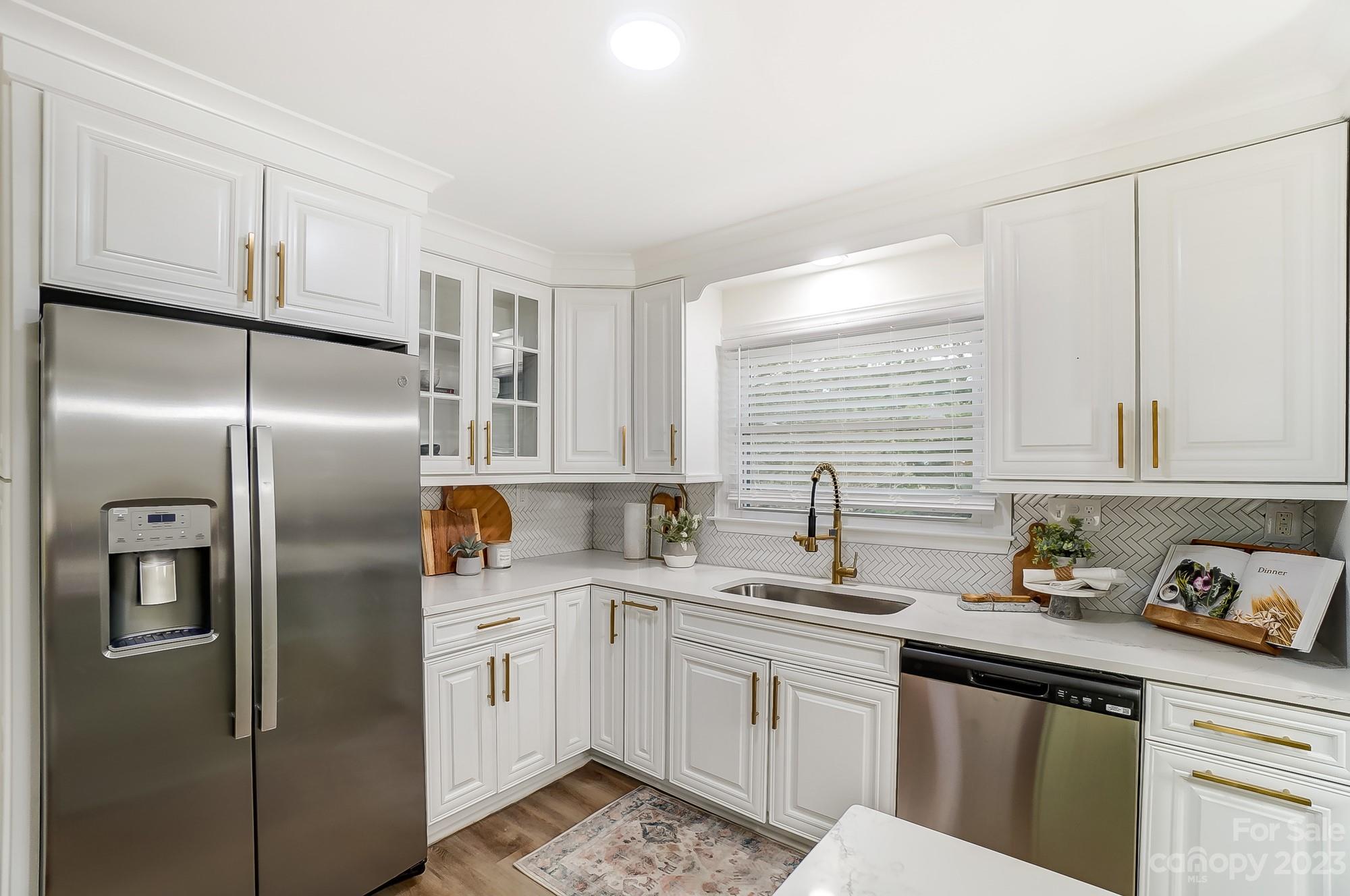 Property image 5 of 938 Nottingham Drive in Sherwood Forest, Gastonia, NC 28054
