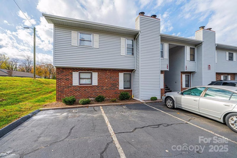 Property image 4 at 123 23rd Street, Hickory, NC 28601