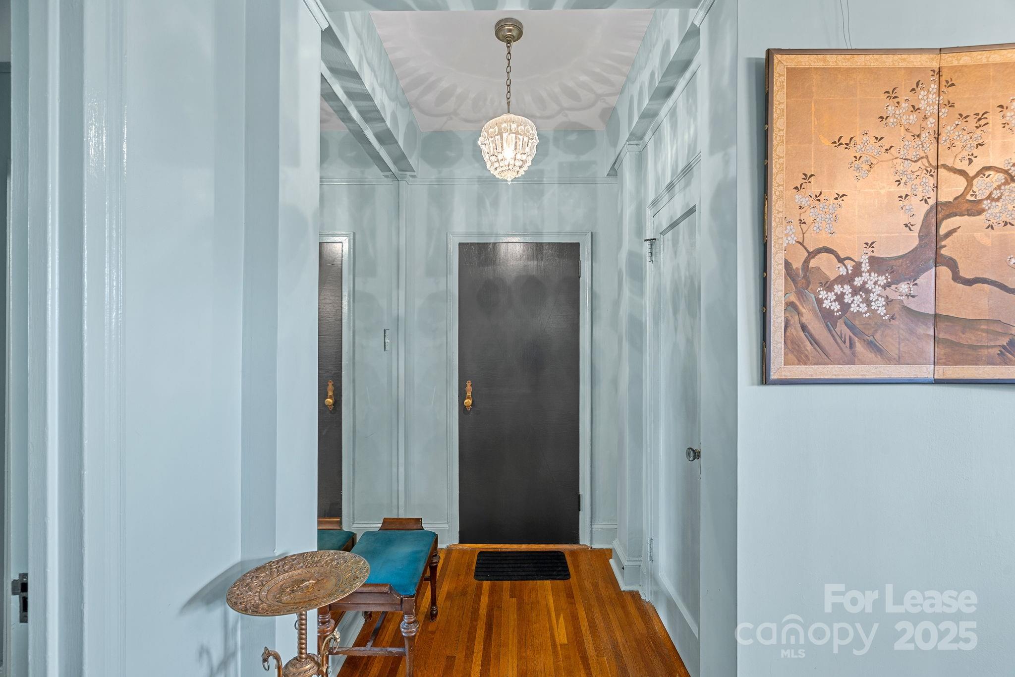 Property image 4 of 301 W 10th Street in The Poplar, Charlotte, NC 28202