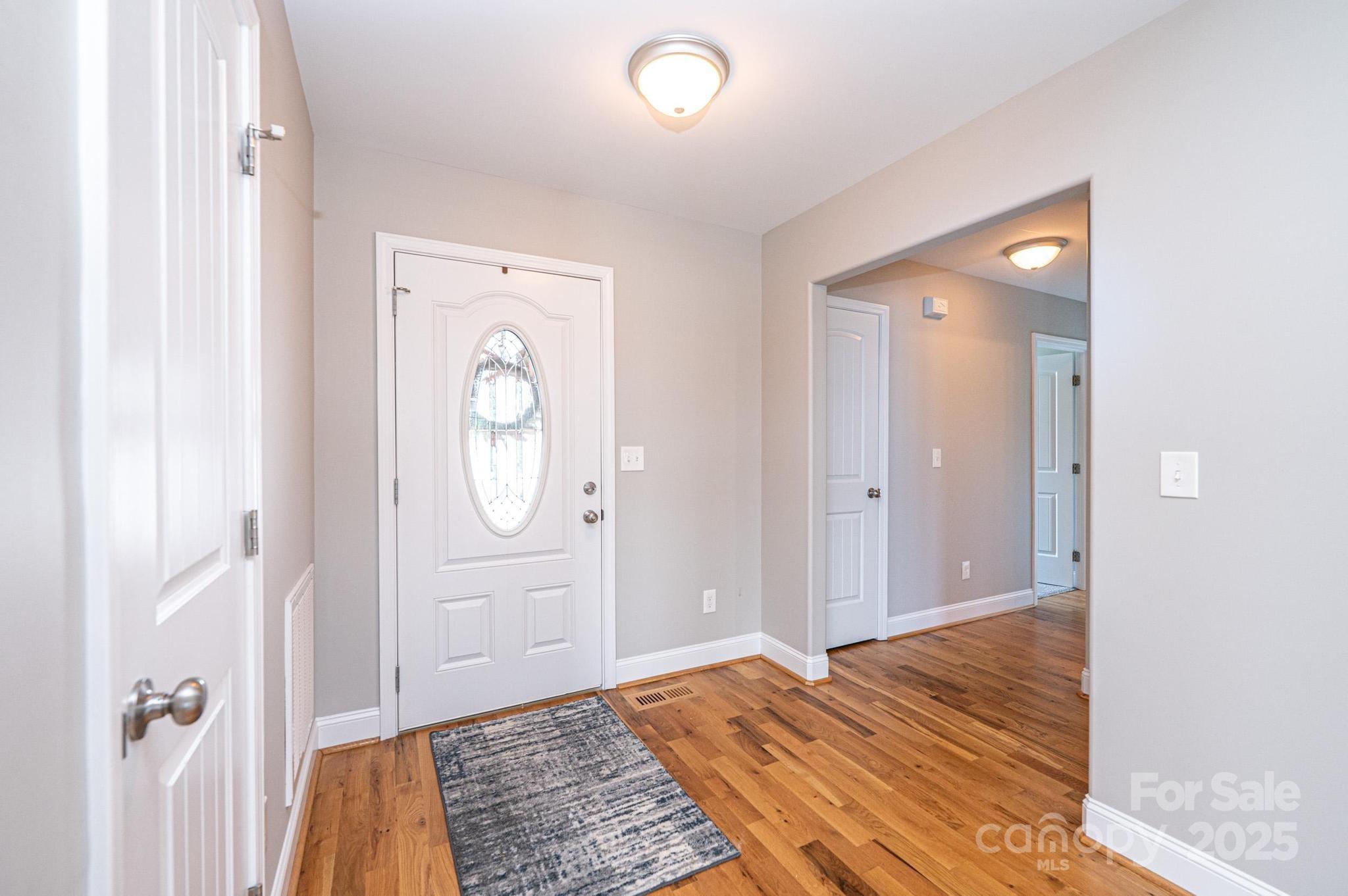 Property image 5 of 207 S 5th Avenue in Temple Heights, Maiden, NC 28650