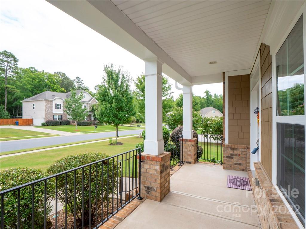 Property image 3 of 2017 Madeira Circle in Tuscany, Waxhaw, NC 28173