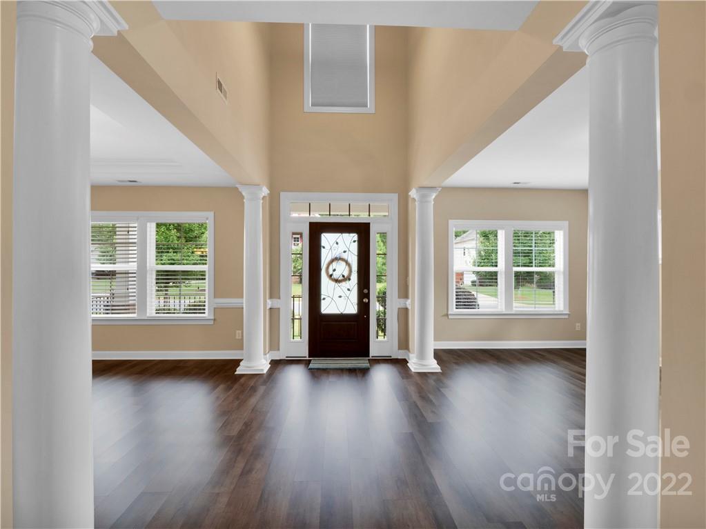Property image 4 of 2017 Madeira Circle in Tuscany, Waxhaw, NC 28173