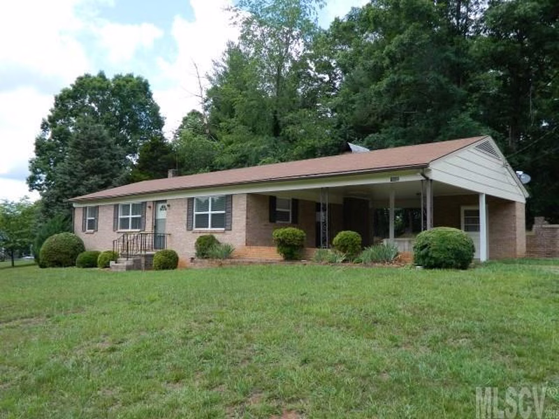 1702 Oakmont Drive