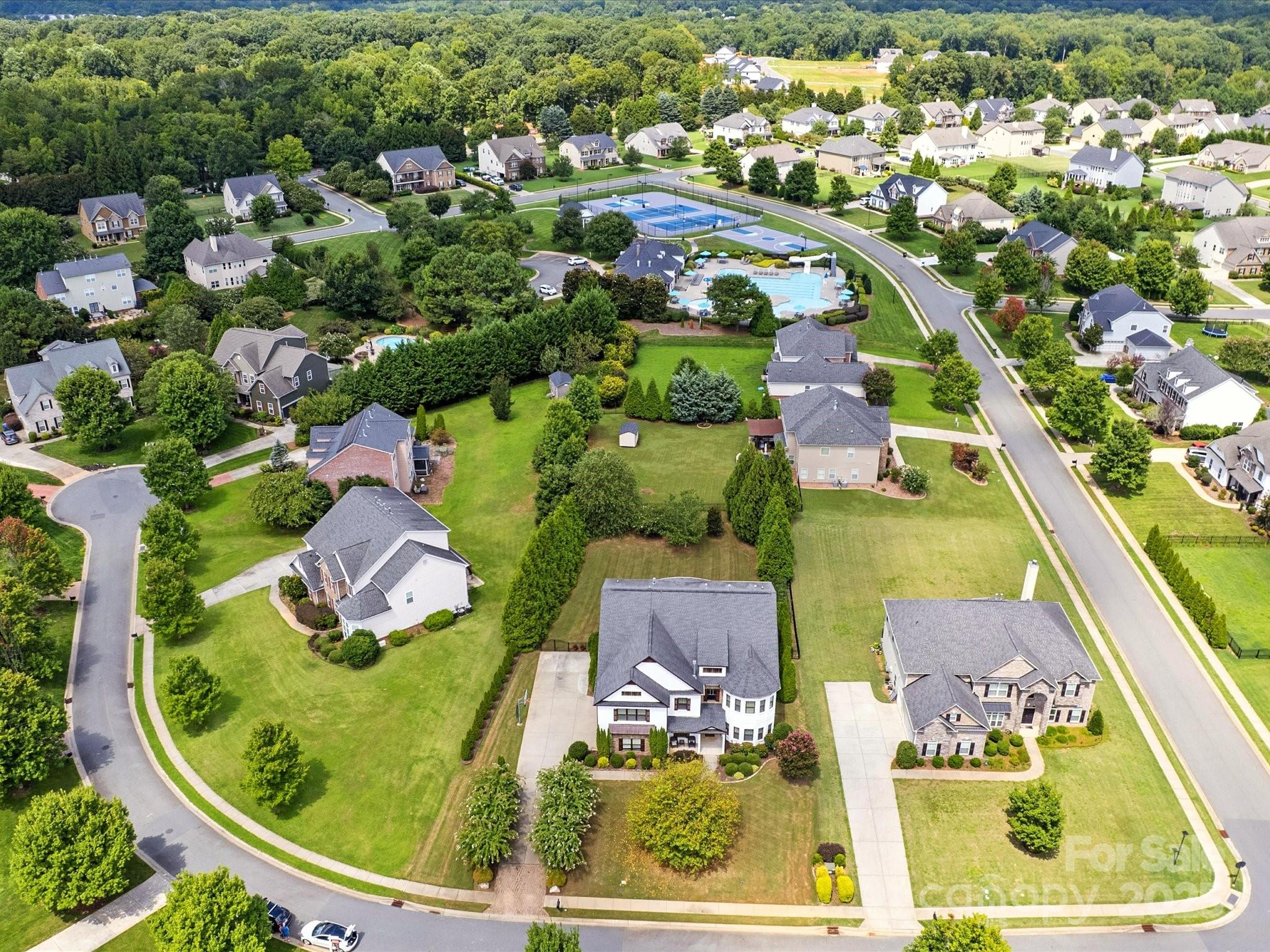 Property image 3 of 1402 Wynhurst Drive in Briarcrest North, Waxhaw, NC 28173