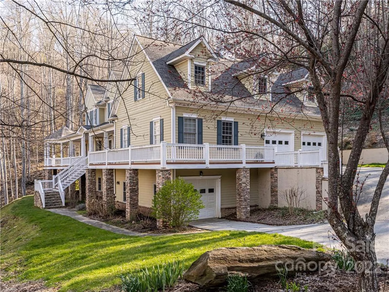 18 Woodsong Drive