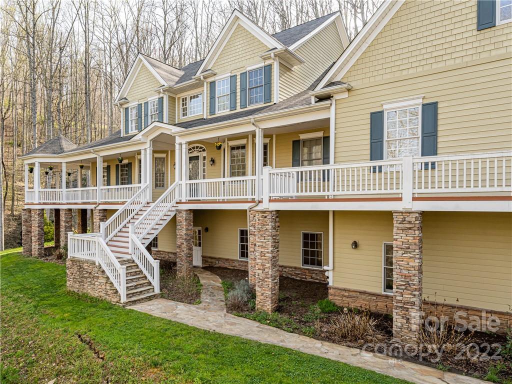 Property image 3 of 18 Woodsong Drive in Poplar Ridge, Asheville, NC 28803